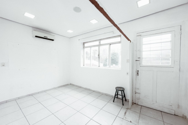 Imagem Casa com 3 Quartos à Venda, 240 m² em Petrópolis - Porto Alegre Imagem Casa com 3 Quartos à Venda, 240 m² em Petrópolis - Porto Alegre