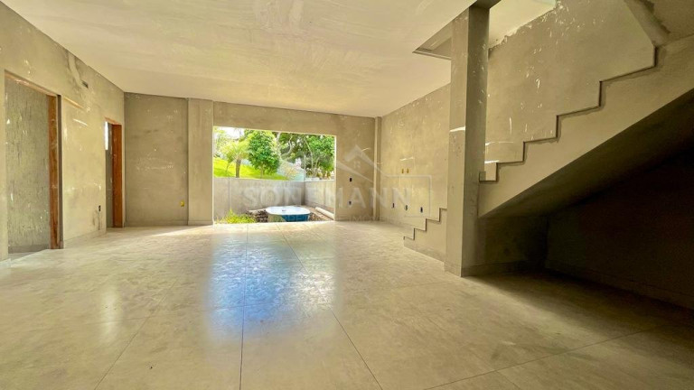 Imagem Casa com 3 Quartos à Venda, 160 m² em Córrego Grande - Florianópolis