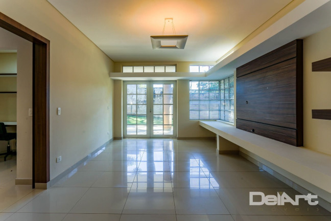 Imagem Casa com 4 Quartos à Venda, 302 m² em Santa Cândida - Curitiba Imagem Casa com 4 Quartos à Venda, 302 m² em Santa Cândida - Curitiba