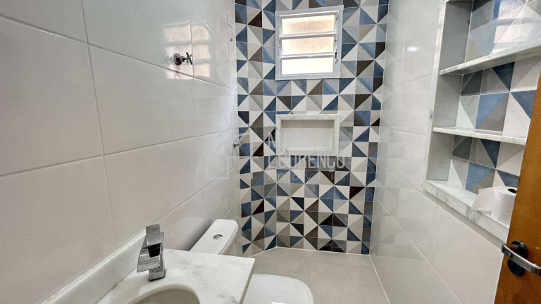 Imagem Casa com 3 Quartos à Venda, 93 m² em Embaré - Santos Imagem Casa com 3 Quartos à Venda, 93 m² em Embaré - Santos