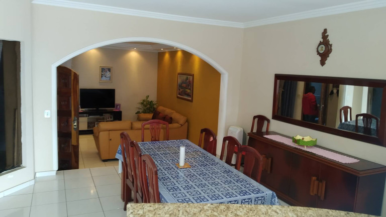 Imagem Casa com 5 Quartos à Venda, em Eldorado - Diadema Imagem Casa com 5 Quartos à Venda, em Eldorado - Diadema