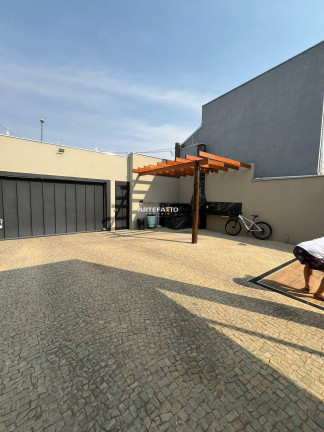 Imagem Casa com 3 Quartos à Venda, 192 m² Imagem Casa com 3 Quartos à Venda, 192 m²