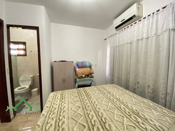 Imagem Casa com 4 Quartos à Venda, 130 m² em Centro - Balneário Barra Do Sul Imagem Casa com 4 Quartos à Venda, 130 m² em Centro - Balneário Barra Do Sul