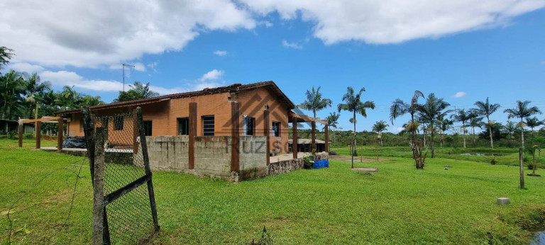 Imagem Chácara com 2 Quartos à Venda, 314 m² em Jardim Aguapeú - Itanhaém