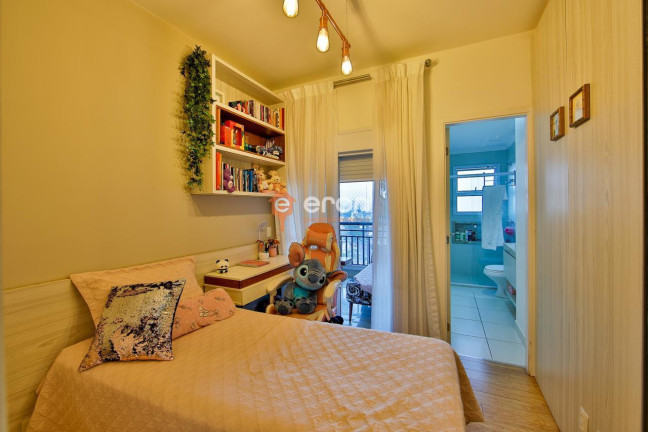 Imagem Apartamento com 3 Quartos à Venda, 116 m²