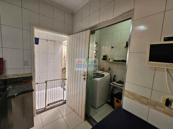 Imagem Casa com 2 Quartos à Venda, 110 m² Imagem Casa com 2 Quartos à Venda, 110 m²