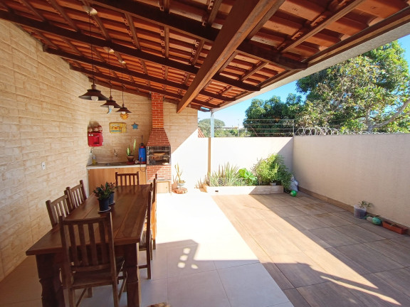 Imagem Imóvel com 
            	3             Quartos à Venda, 130 m² em 
            	Jardim Pampulha             - 
            	Aparecida De Goiania            
