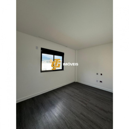 Imagem Casa com 4 Quartos à Venda, 225 m² em Caledônia - Camboriú Imagem Casa com 4 Quartos à Venda, 225 m² em Caledônia - Camboriú