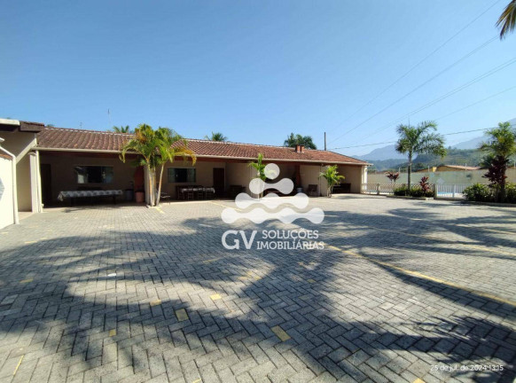 Casa com 11 Quartos à Venda, 350 m² em Praia Do Sapê - Ubatuba