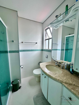 Imagem Apartamento com 3 Quartos à Venda, 140 m² em Centro - Florianópolis Imagem Apartamento com 3 Quartos à Venda, 140 m² em Centro - Florianópolis