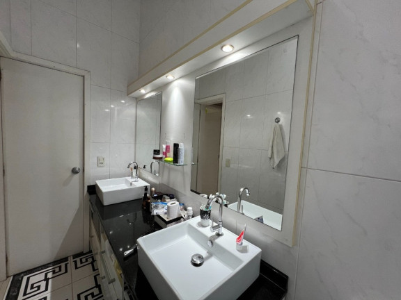 Imagem Casa com 2 Quartos à Venda, 100 m² em Rio Branco - Canoas Imagem Casa com 2 Quartos à Venda, 100 m² em Rio Branco - Canoas