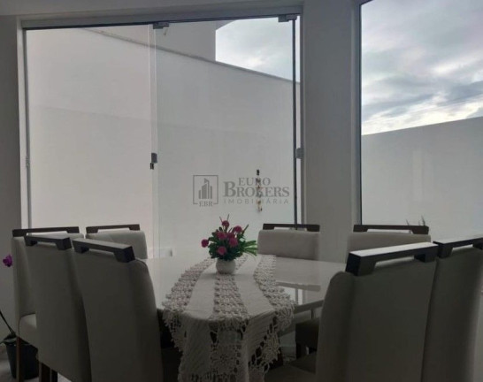 Sobrado com 3 Quartos à Venda, 305 m² em Centro - Balneário Camboriú