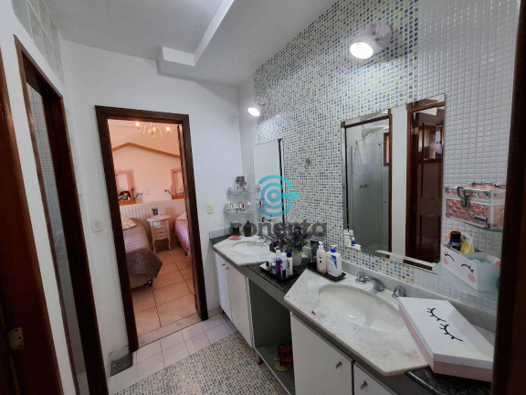 Imagem Casa com 5 Quartos à Venda, 319 m² em Pendotiba - Niterói Imagem Casa com 5 Quartos à Venda, 319 m² em Pendotiba - Niterói