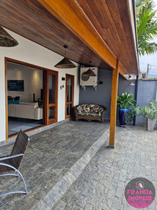 Imagem Casa com 2 Quartos à Venda, 117 m² em Centro - Ubatuba
