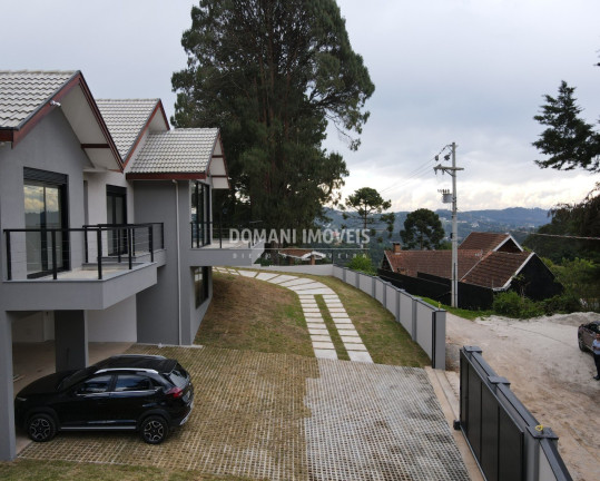 Imagem Casa com 4 Quartos à Venda, 298 m² em Região De Capivari - Campos Do Jordão Imagem Casa com 4 Quartos à Venda, 298 m² em Região De Capivari - Campos Do Jordão