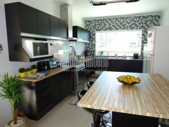Imagem Casa com 3 Quartos à Venda, 230 m² em Vilá Rosália - Guarulhos Imagem Casa com 3 Quartos à Venda, 230 m² em Vilá Rosália - Guarulhos