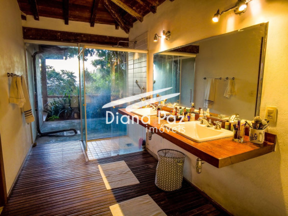 Imagem Casa com 4 Quartos à Venda, 355 m² em João Fernandes - Búzios Imagem Casa com 4 Quartos à Venda, 355 m² em João Fernandes - Búzios