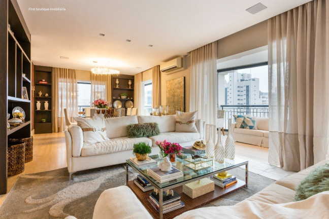 Imagem Apartamento com 4 Quartos à Venda,  em Vila Uberabinha - São Paulo