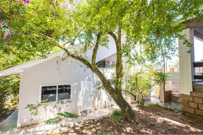Imagem Casa com 3 Quartos à Venda, em Cacupé - Florianópolis Imagem Casa com 3 Quartos à Venda, em Cacupé - Florianópolis
