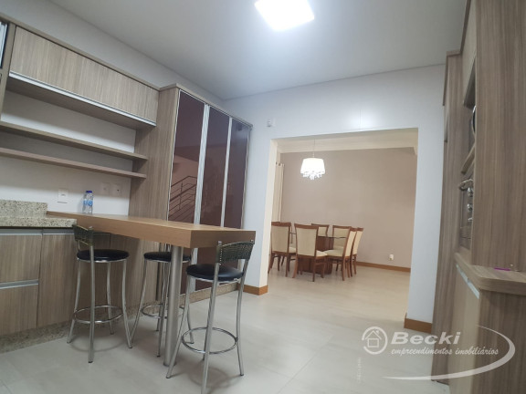 Imagem Casa com 3 Quartos à Venda, 314 m² em Floresta - Joinville Imagem Casa com 3 Quartos à Venda, 314 m² em Floresta - Joinville