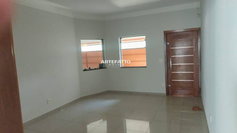 Imagem Casa com 4 Quartos à Venda, 240 m² Imagem Casa com 4 Quartos à Venda, 240 m²