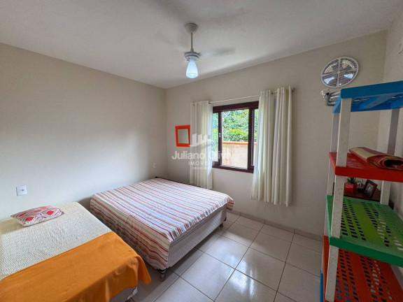 Imagem Casa com 3 Quartos à Venda, 145 m² em Barra Do Sai - Itapoá