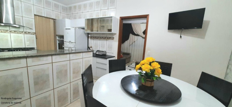 Imagem Casa com 3 Quartos à Venda, 200 m² em Jardim Campos Elísios - Poços De Caldas Imagem Casa com 3 Quartos à Venda, 200 m² em Jardim Campos Elísios - Poços De Caldas