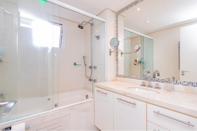 Imagem Apartamento com 3 Quartos à Venda, 125 m² em Jardim Europa - Porto Alegre