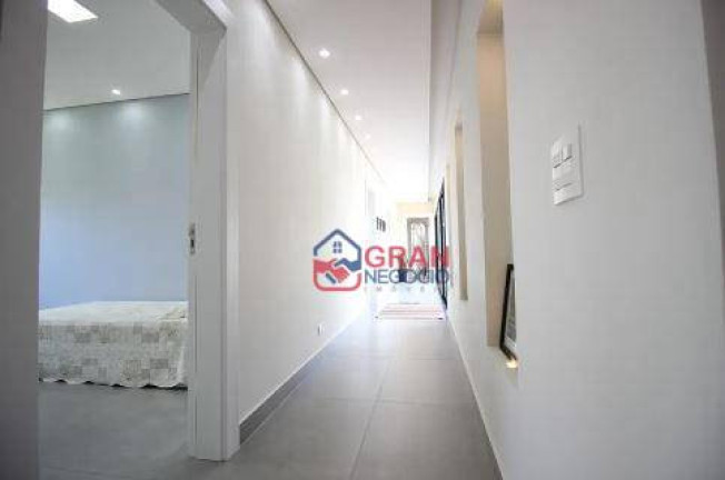 Imagem Casa com 4 Quartos à Venda, 233 m² em Butiatuvinha - Curitiba Imagem Casa com 4 Quartos à Venda, 233 m² em Butiatuvinha - Curitiba