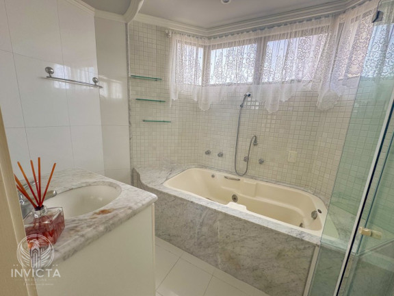 Imagem Apartamento com 3 Quartos à Venda, 179 m² em Centro - Balneário Camboriú Imagem Apartamento com 3 Quartos à Venda, 179 m² em Centro - Balneário Camboriú
