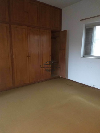 Imagem Casa com 3 Quartos à Venda, 300 m² em Centro - Lorena Imagem Casa com 3 Quartos à Venda, 300 m² em Centro - Lorena