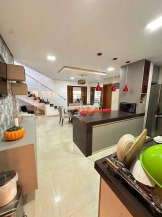 Imagem Sobrado com 3 Quartos à Venda, 300 m² em Pindorama - Mogi Das Cruzes Imagem Sobrado com 3 Quartos à Venda, 300 m² em Pindorama - Mogi Das Cruzes