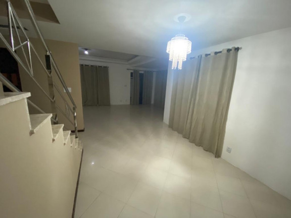 Imagem Casa com 4 Quartos à Venda, 210 m² em Catu De Abrantes (abrantes) - Camaçari