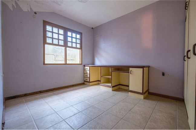 Imagem Casa com 6 Quartos à Venda, em Córrego Grande - Florianópolis Imagem Casa com 6 Quartos à Venda, em Córrego Grande - Florianópolis