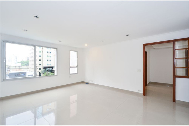 Imagem Imóvel com 3 Quartos à Venda, em Vila Uberabinha - São Paulo Imagem Imóvel com 3 Quartos à Venda, em Vila Uberabinha - São Paulo