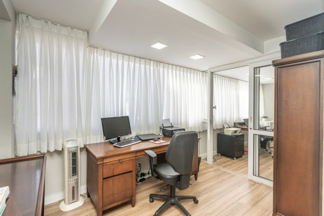 Imagem Imóvel com 3 Quartos à Venda, 240 m² em Chácara Das Pedras - Porto Alegre Imagem Imóvel com 3 Quartos à Venda, 240 m² em Chácara Das Pedras - Porto Alegre