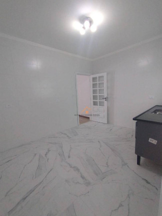 Imagem Sobrado com 2 Quartos para Alugar, 120 m² em Campestre - Santo André