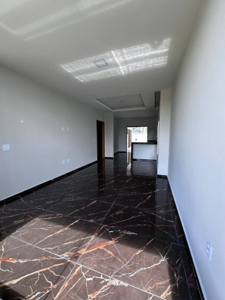 Imagem Casa com 3 Quartos à Venda, 240 m² em Maricá