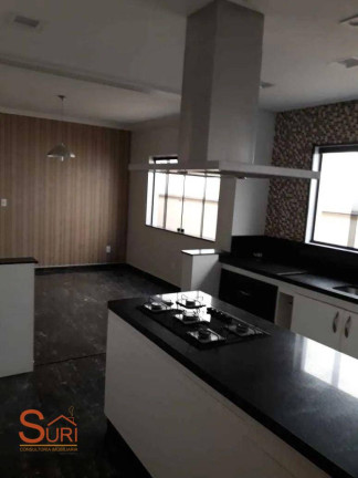 Sobrado com 3 Quartos à Venda, 300 m² em Dos Casa - São Bernardo Do Campo