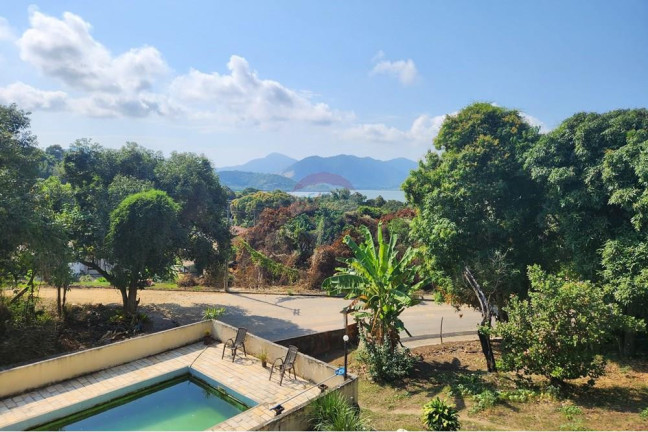Imagem Casa com 8 Quartos à Venda, 68 m² em Ponta Negra - Maricá Imagem Casa com 8 Quartos à Venda, 68 m² em Ponta Negra - Maricá