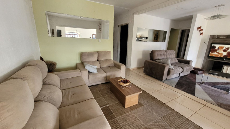 Imagem Casa com 4 Quartos à Venda, em Portão - Curitiba Imagem Casa com 4 Quartos à Venda, em Portão - Curitiba