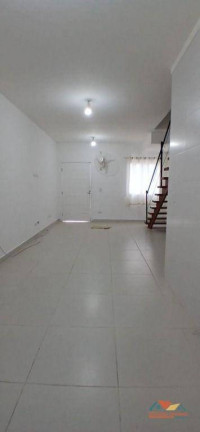 Imagem Casa com 2 Quartos para Alugar,  em Massaguaçu - Caraguatatuba