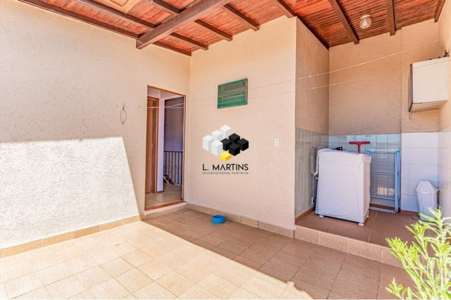 Imagem Casa com 5 Quartos à Venda, 131 m² em Cavalhada - Porto Alegre Imagem Casa com 5 Quartos à Venda, 131 m² em Cavalhada - Porto Alegre
