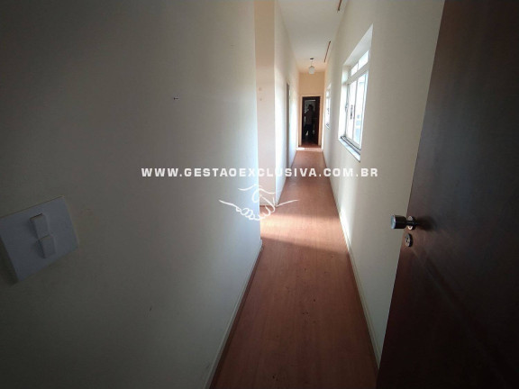 Imagem Sobrado com 4 Quartos à Venda, 258 m² em Centro - Itatiba