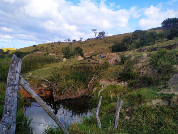 Imagem Imóvel com 3 Quartos à Venda, 1.210.000 m² em Catioca - Cunha Imagem Imóvel com 3 Quartos à Venda, 1.210.000 m² em Catioca - Cunha