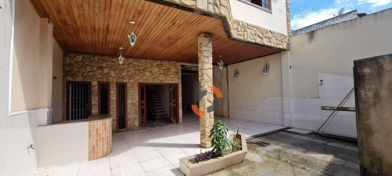 Imagem Casa com 4 Quartos à Venda, 452 m² em Cerâmica - Nova Iguaçu