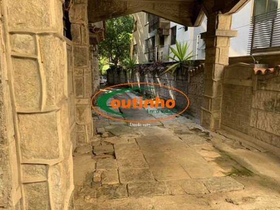 Imagem Casa com 6 Quartos à Venda, 480 m² em Tijuca - Rio De Janeiro Imagem Casa com 6 Quartos à Venda, 480 m² em Tijuca - Rio De Janeiro