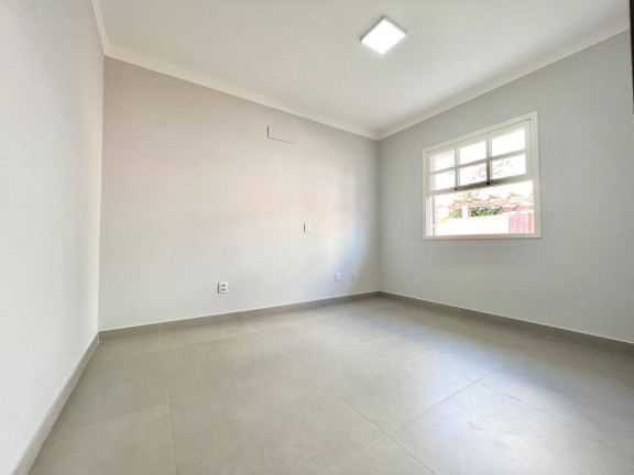 Imagem Casa com 3 Quartos à Venda, em Capão Da Canoa Imagem Casa com 3 Quartos à Venda, em Capão Da Canoa