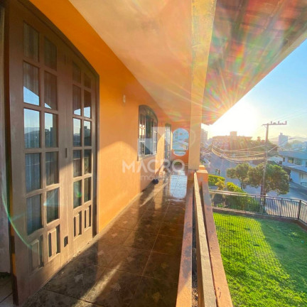 Imagem Casa com 4 Quartos à Venda, 242 m² em Vila Nova - Jaraguá Do Sul Imagem Casa com 4 Quartos à Venda, 242 m² em Vila Nova - Jaraguá Do Sul