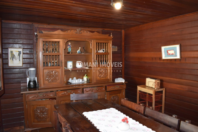 Imagem Casa com 4 Quartos à Venda, 170 m² em Região Do Vale Encantado - Campos Do Jordão Imagem Casa com 4 Quartos à Venda, 170 m² em Região Do Vale Encantado - Campos Do Jordão